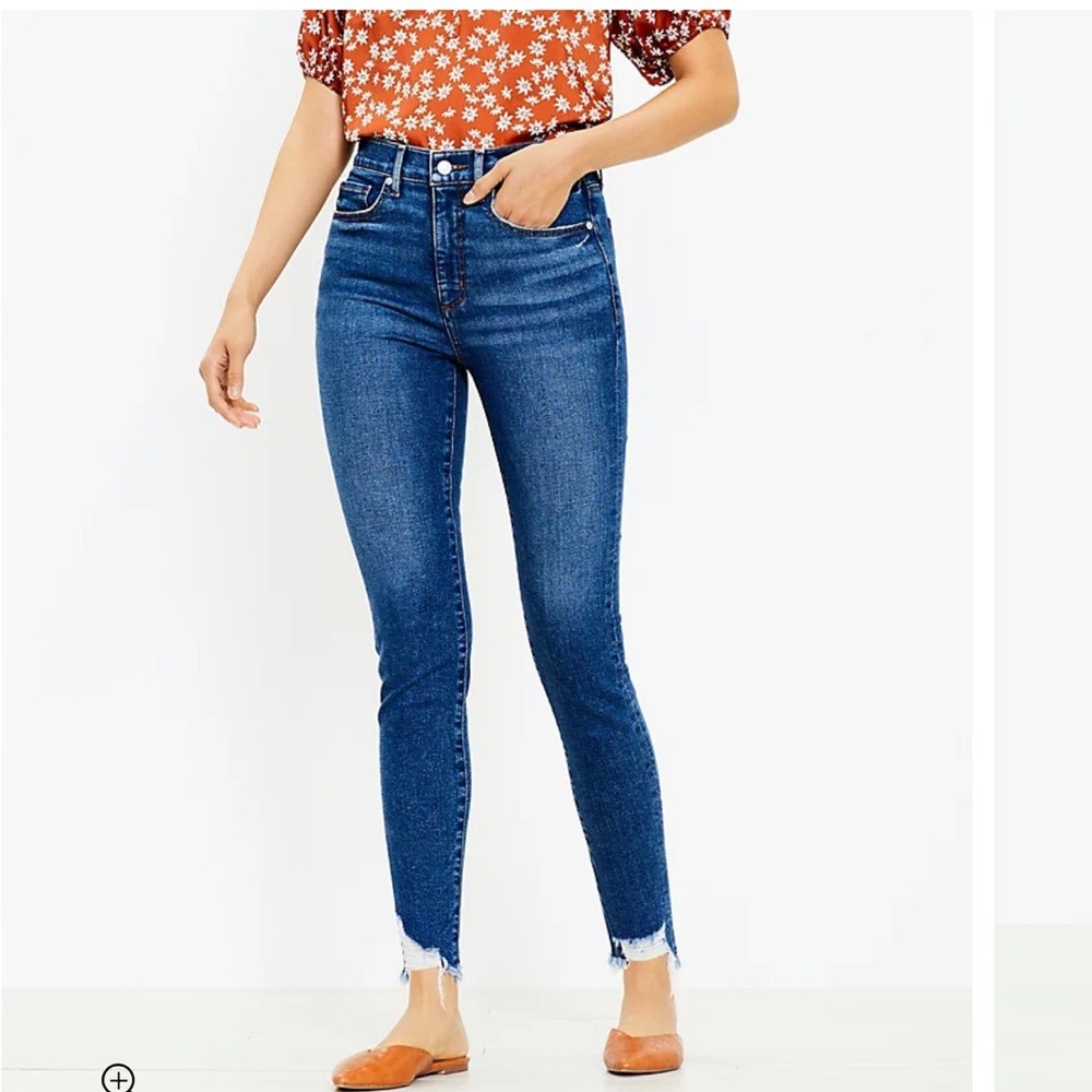Loft Curvy Chewed Hem High Rise Skinny Jeans